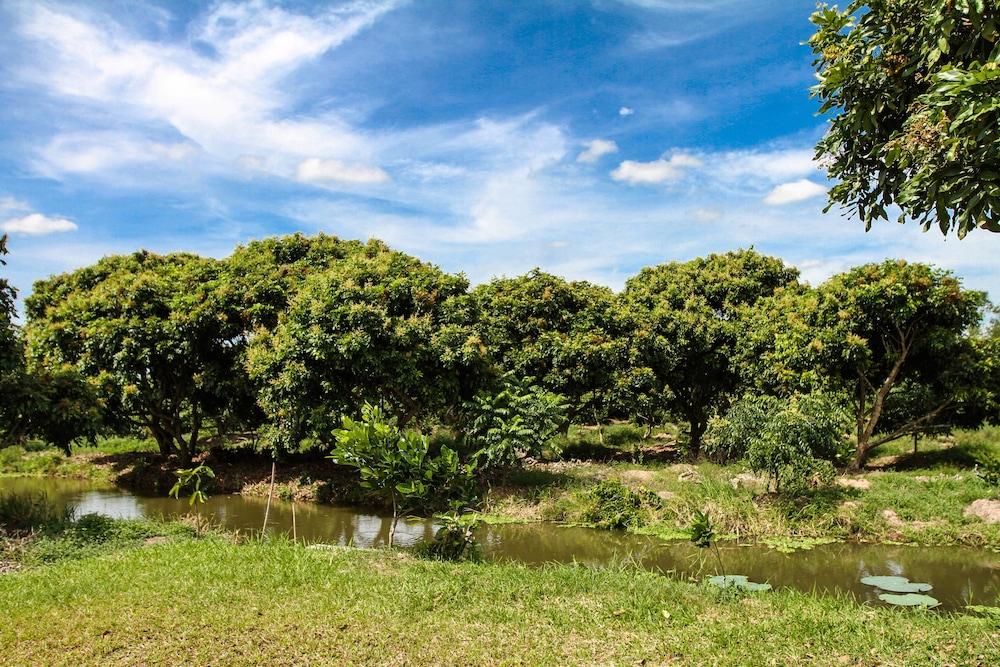 Mekong Riverside Boutique Resort & Spa