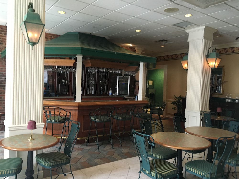 French Quarter Inn