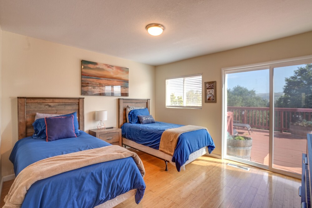 Vallejo Vacations - Vallejo Home w/ Spacious Deck, Hot Tub Views - Property Image 25