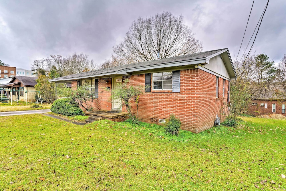 Oxford Vacations - Cozy Home w/ Grill: Walkable Oxford Location - Property Image 2