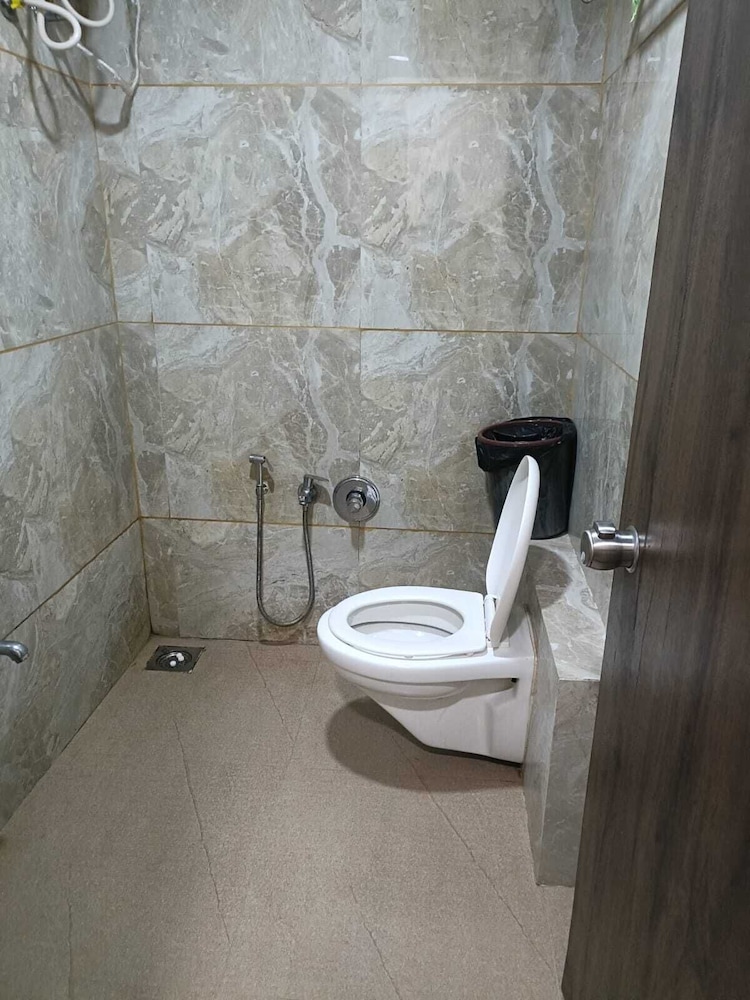 HOTEL RJ RESIDENCY C.G.ROAD