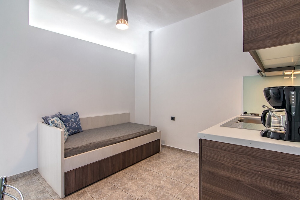 Mythos apartments