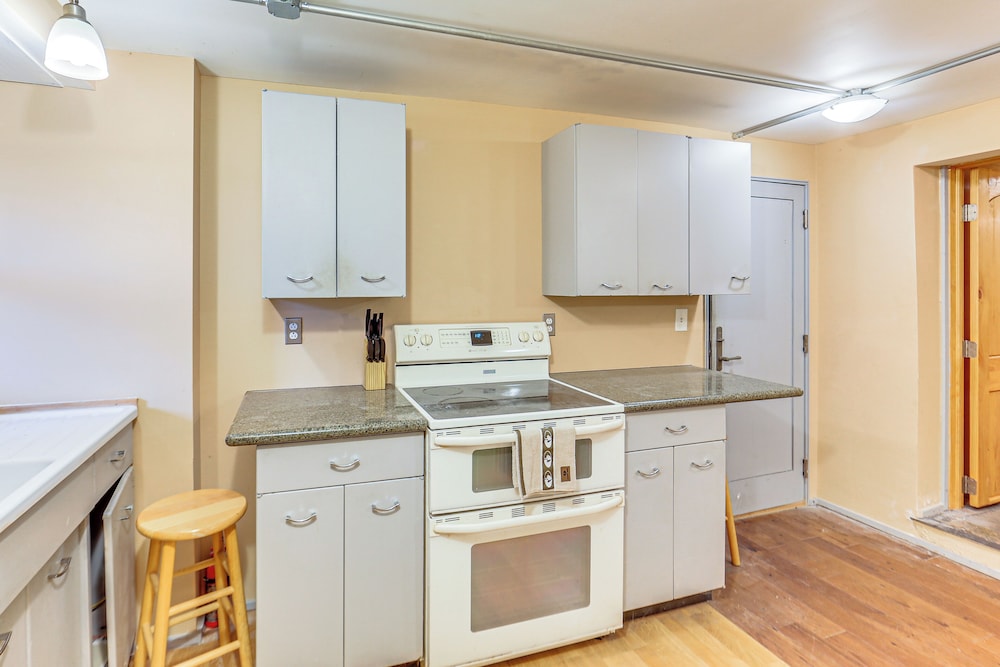 Walkable Studio in the Heart of Pittsburgh!