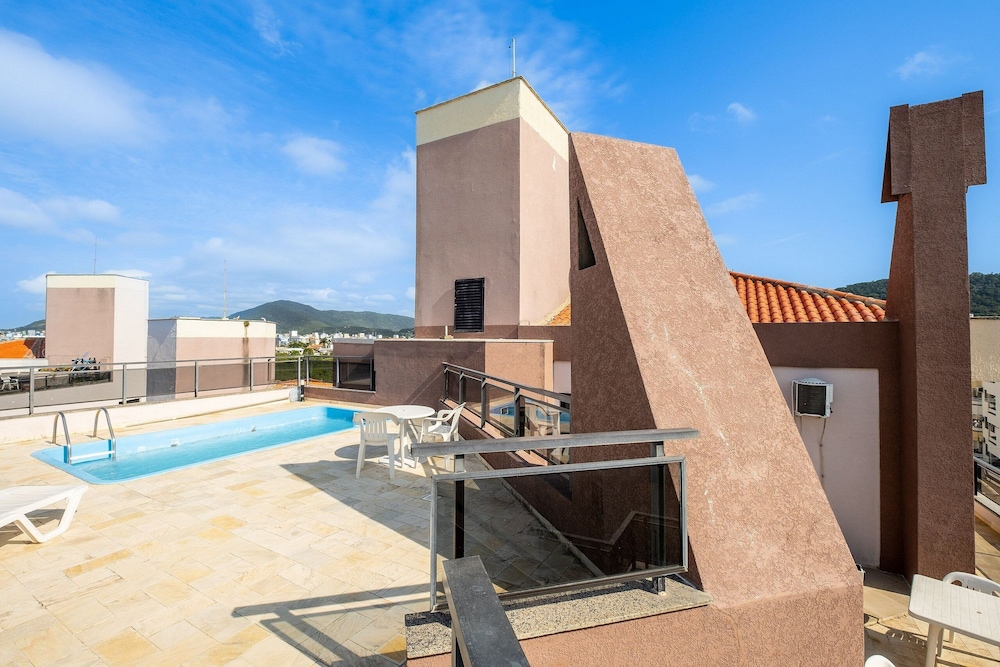 Beira-sea Condominium in Ingleses Norte - POR