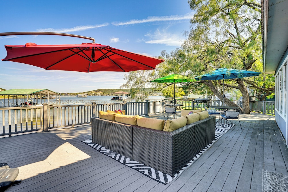 Furnished Patio + Home Gym: Brighton Family Home!