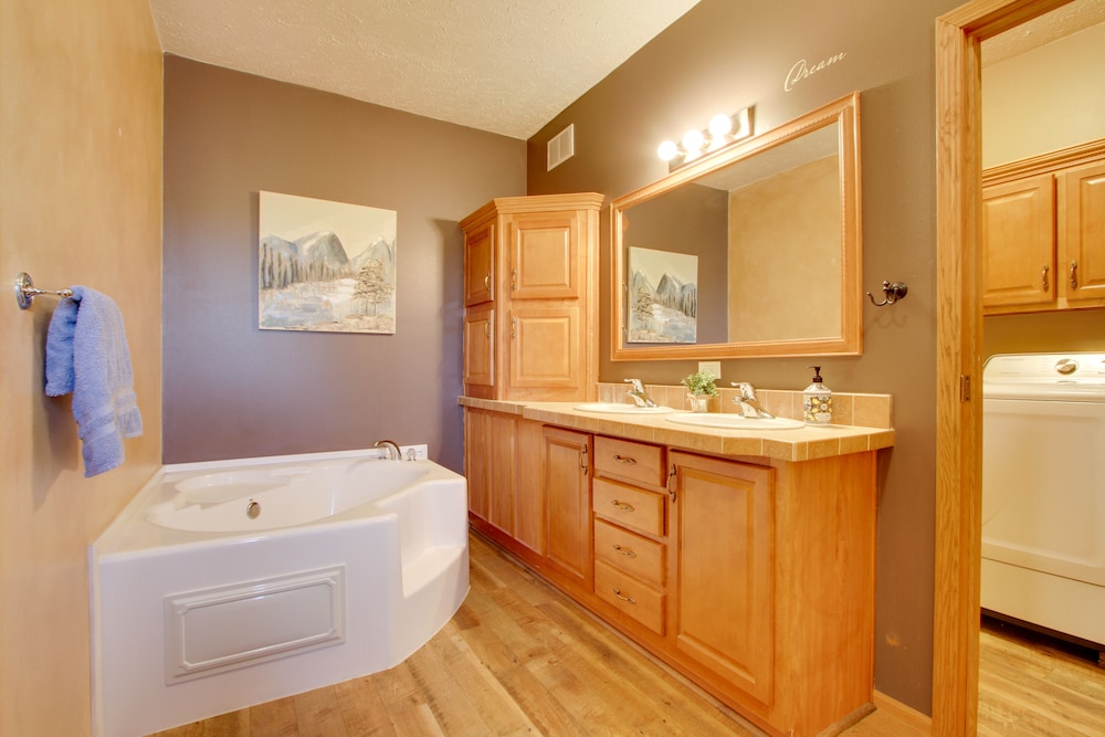 Spacious Canyon Ferry Lake House With Bar & Views! view 4