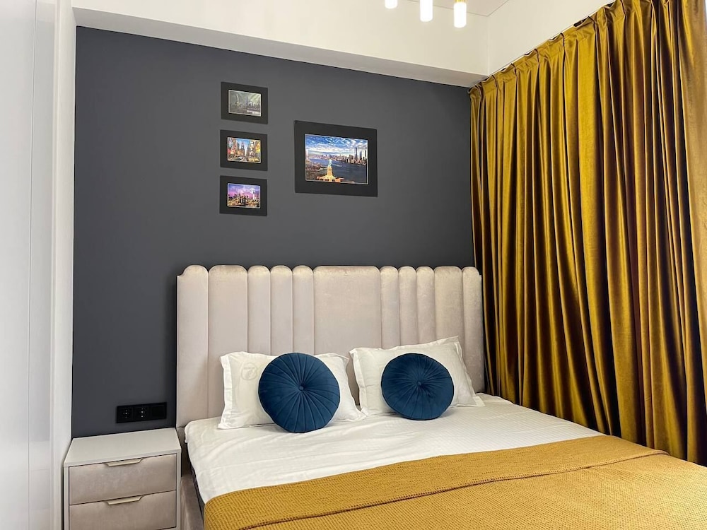 Akay city Golden studio