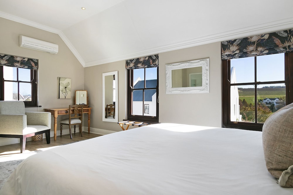 Winelands Golf Lodges at De Zalze