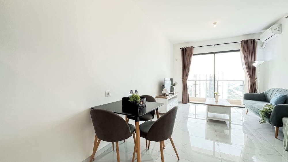 Quiet And Homey 2Br With Extra Room Apartment Sky House Bsd