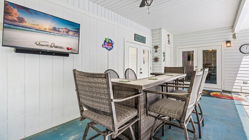 Southern Charm by Southern Vacation Rentals