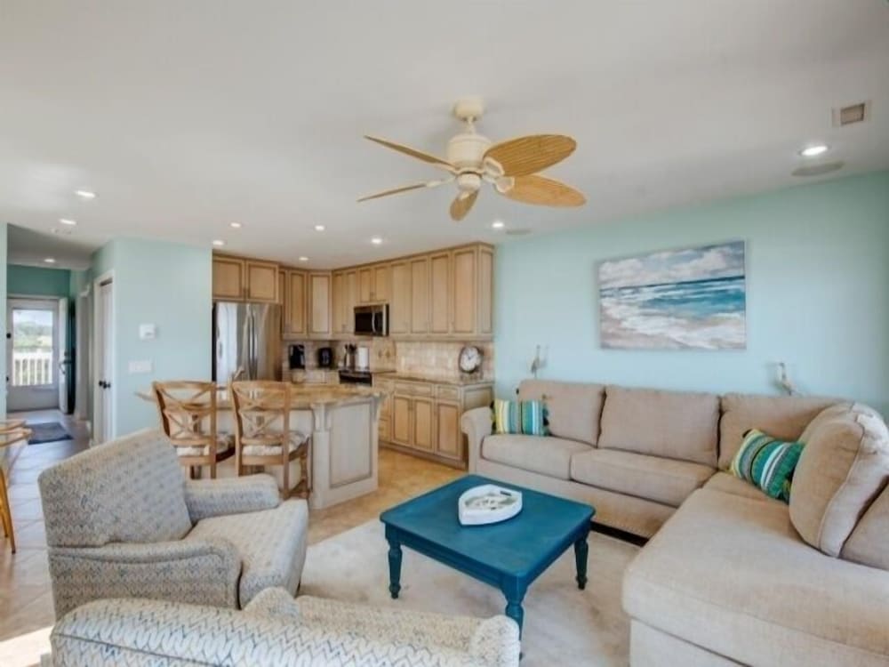 Sweet N Salty 3 Bedroom Townhouse