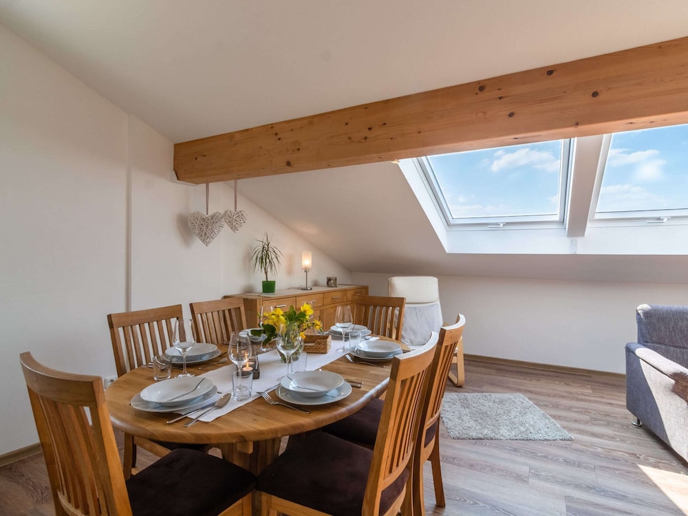 Eifel Lakeside Family Escape