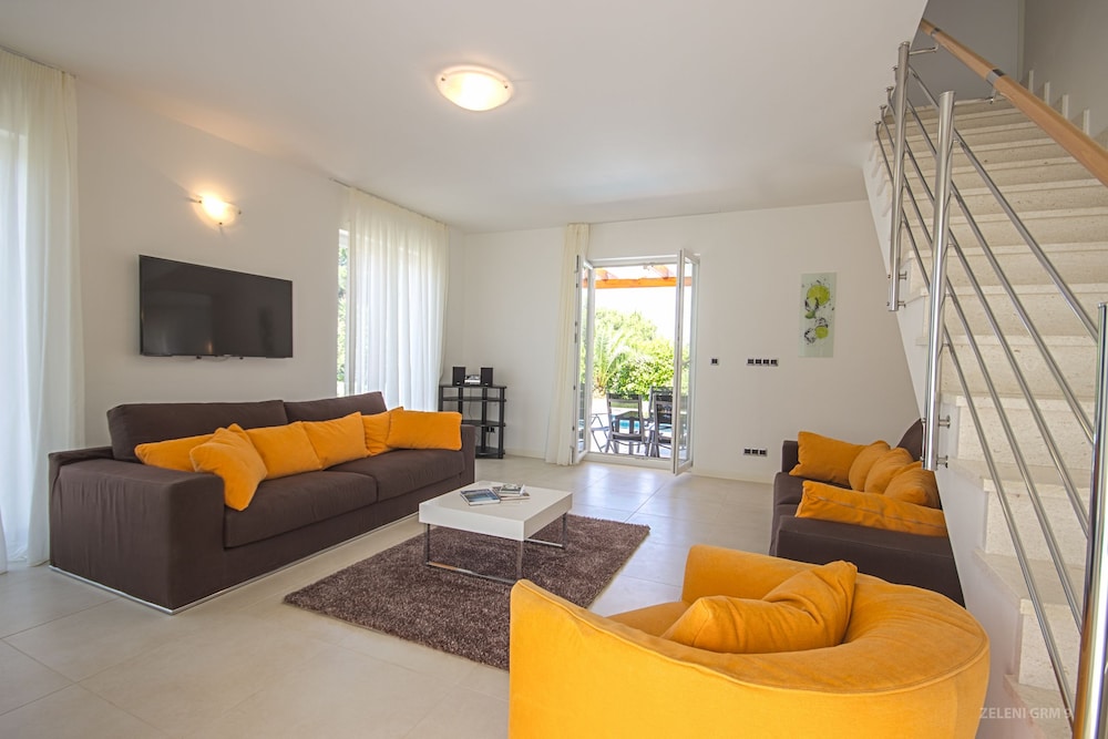 Villa Rose