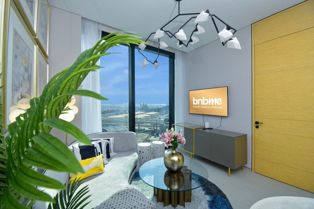 Private Beach in a Bnbme Designer Apartment