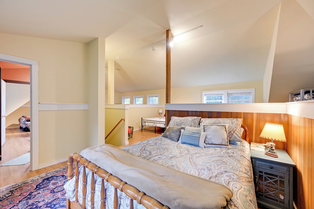 Ski, Fish & Explore: Packwood Home w/ Sauna!