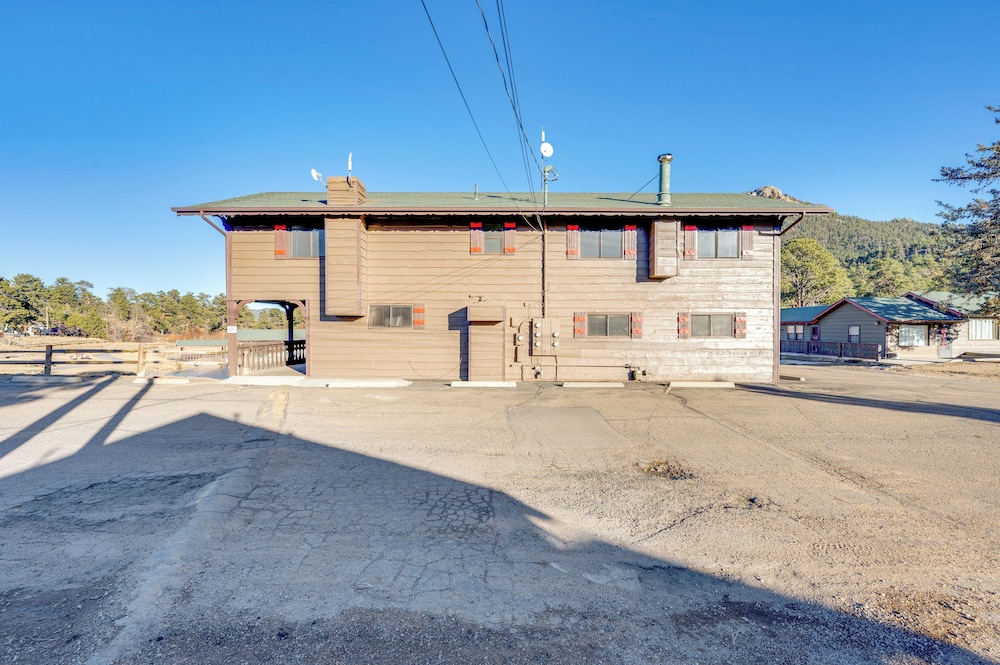3 Mi to Rocky Mtn National Park: Estes Park Cabin!