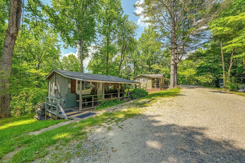 Shared Hot Tub & Fire Pit: Tranquil Whittier Gem! view 5