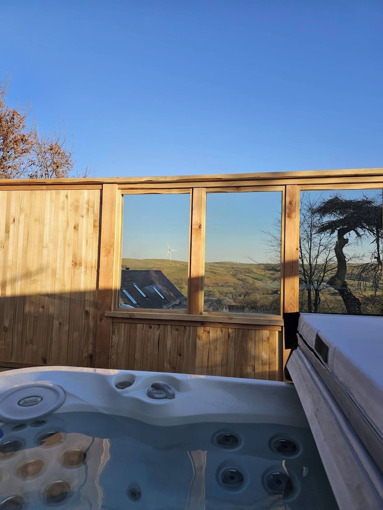 Luxury Welsh Wooden Cabin