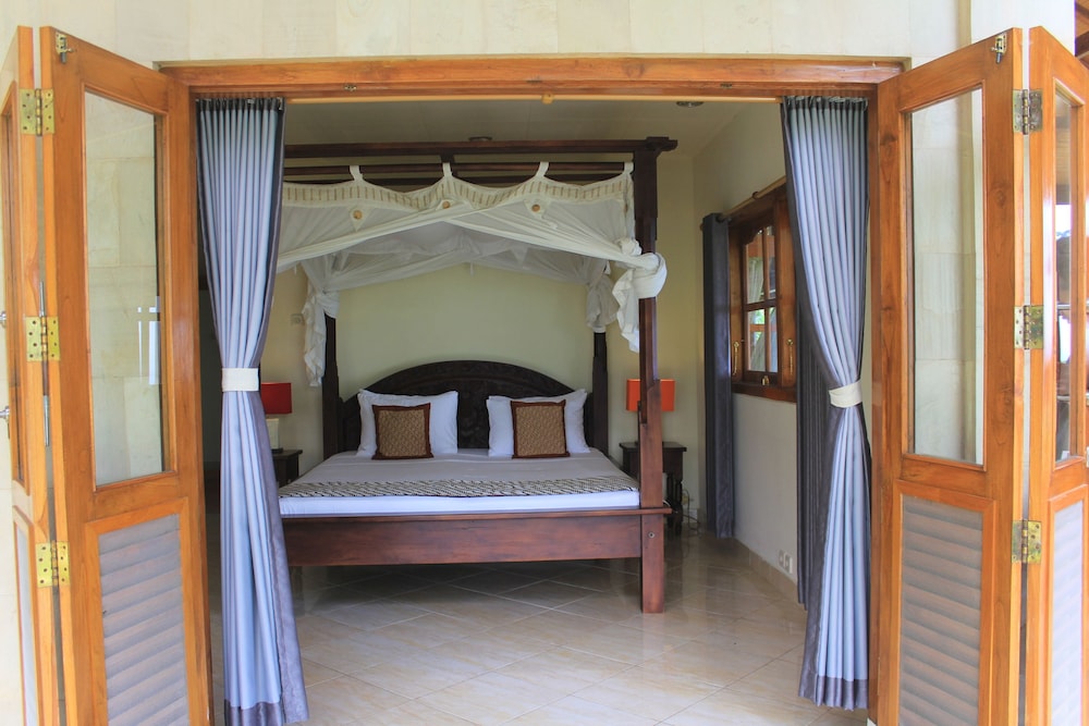 Ume Cantik Villa
