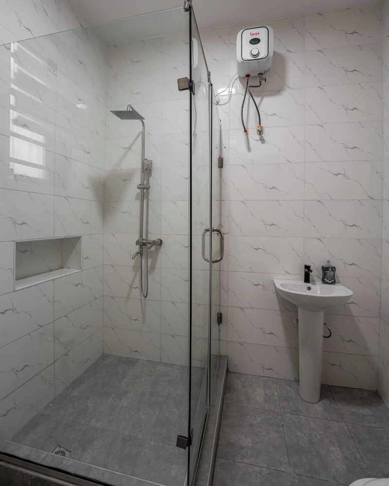 George Residence Ologolo Lekki