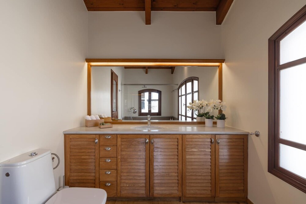 Ma Maison Downtown Villa N 8 Indoor Heated Pool
