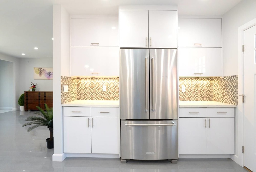 North Hollywood Vacations - Bright Spacious Family House Near Universal Studios - Property Image 17