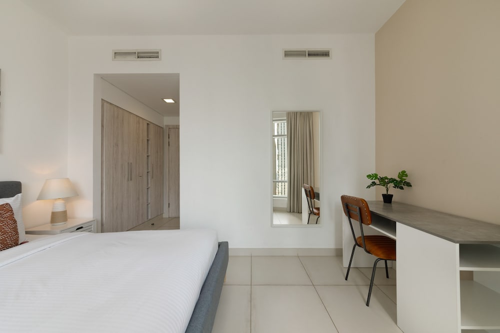 Maison Privee - Central Dubai Apt w/Danish Twist & Burj Khalifa Vws