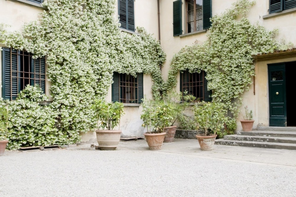 Fattoria di Bacchereto - Guest House view 5