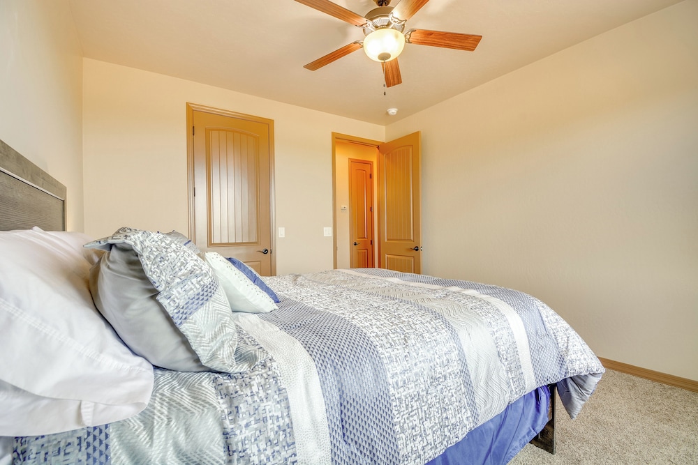 Winter Haven w/ Mtn Views in Prescott Valley