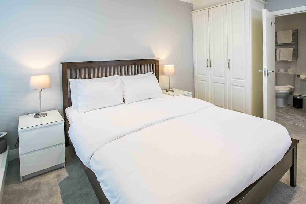 Grand Canal Square Apartments