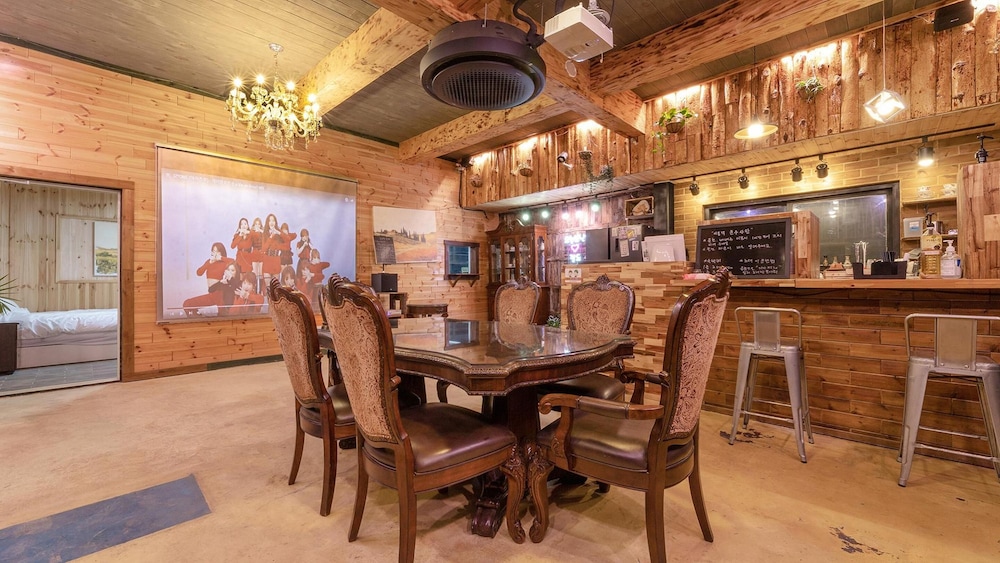 meeting & event spaces