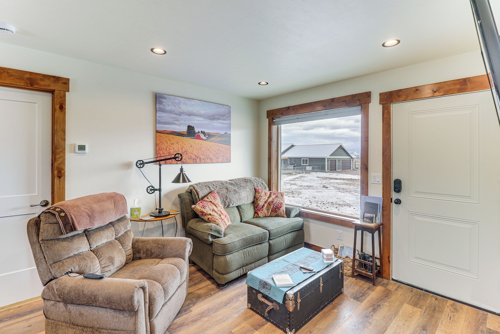 Starry Skies & Mtn Views: Family Retreat in Elmo