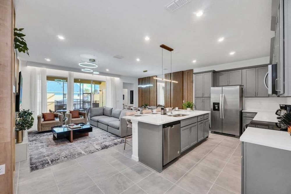 Enchanted Solara Retreat Themed Bedrooms & Pool 5 Townhouse