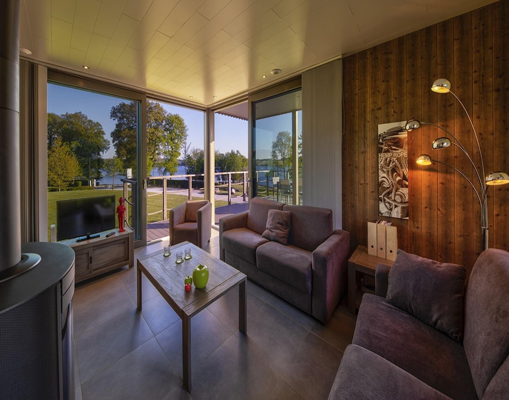 Tranquil Villa for 8 Guests