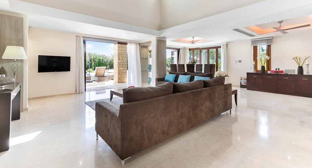 Villa 327 Galinios in Kouklia