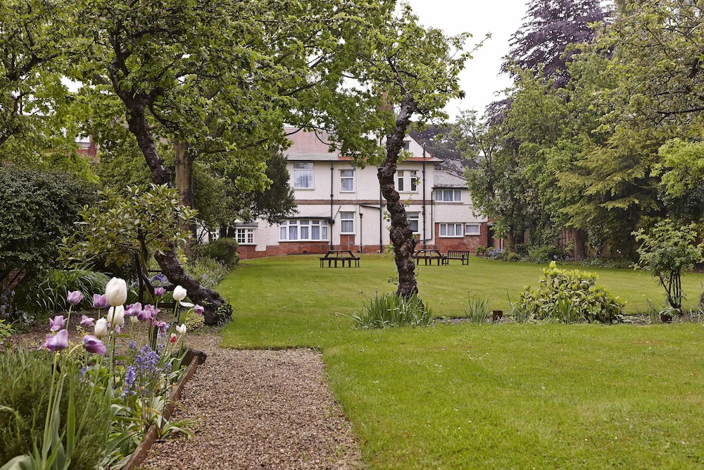 Oxford Vacations - Linton Lodge Hotel, BW Signature Collection - Property Image 39