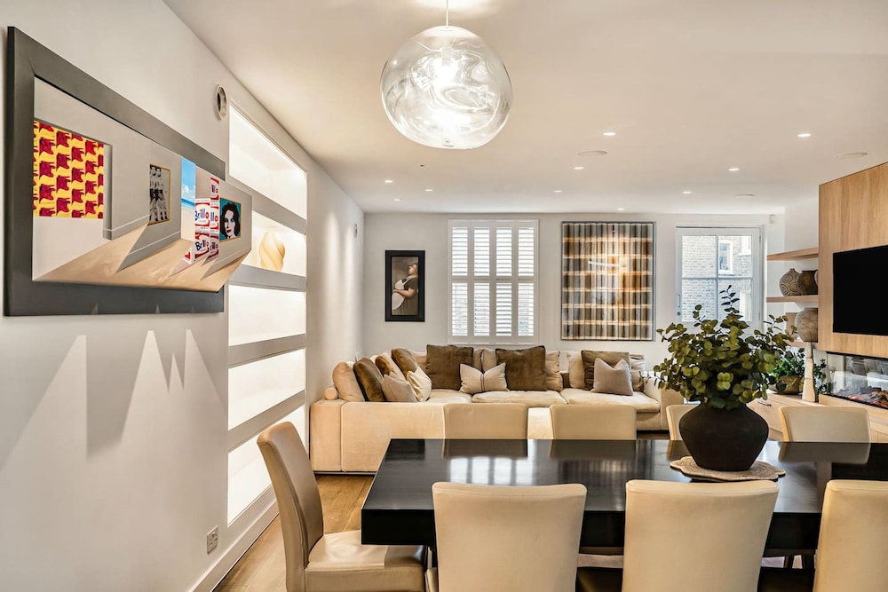 London Mews Home w Glass Atrium Terrace
