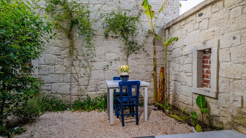 Avlu Alacati Butik Otel - Image 13