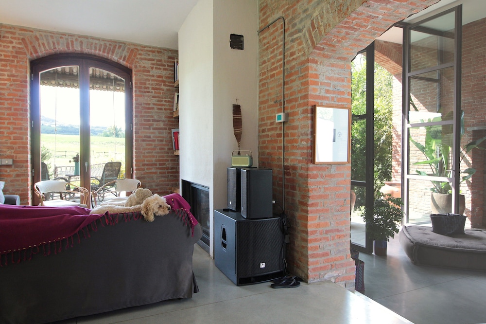 Villa Poggio Zucchino Pool and Wellness Piacenza