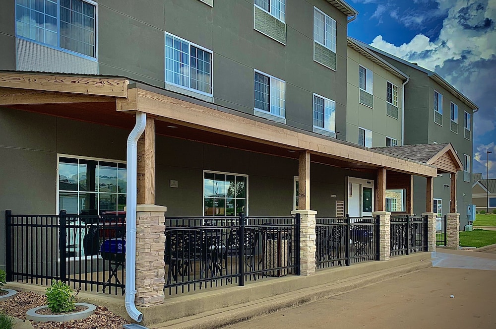 Decatur Vacations - Country Inn  Suites by Radisson, Decatur, IL - Property Image 17