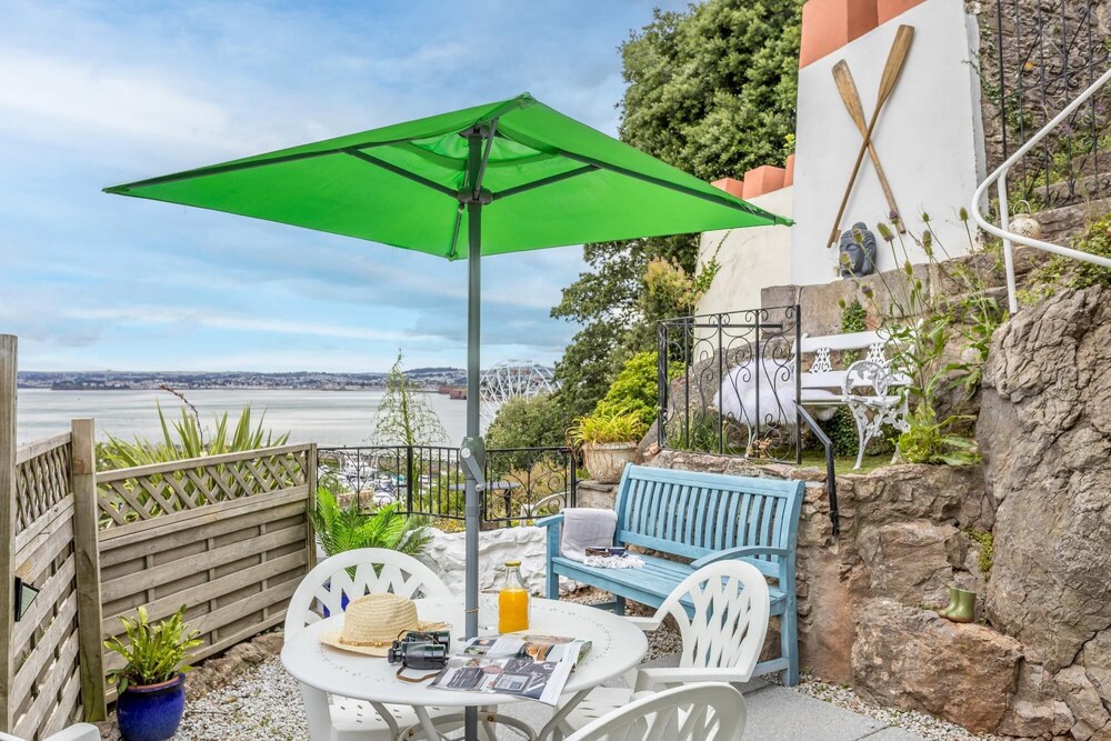 The Boathouse - Close to Beach and Marina view 4