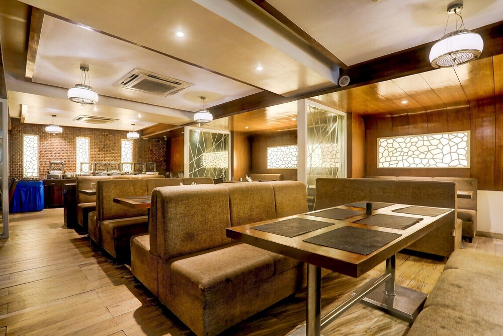 Stylish & Modern Stays at Palette River Front