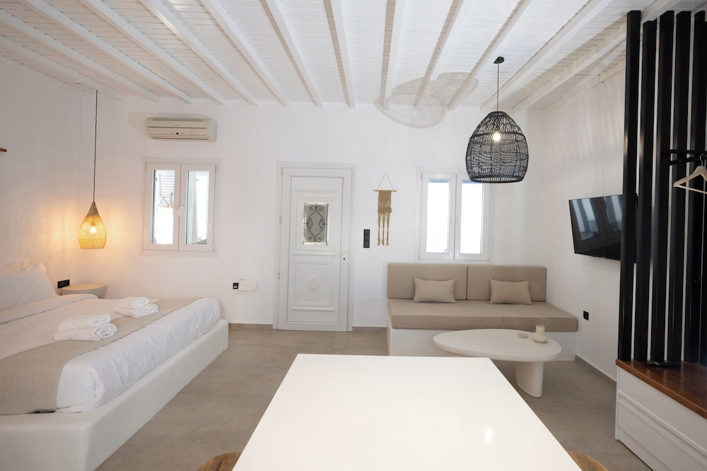 Loom Suite Ornos Mykonos