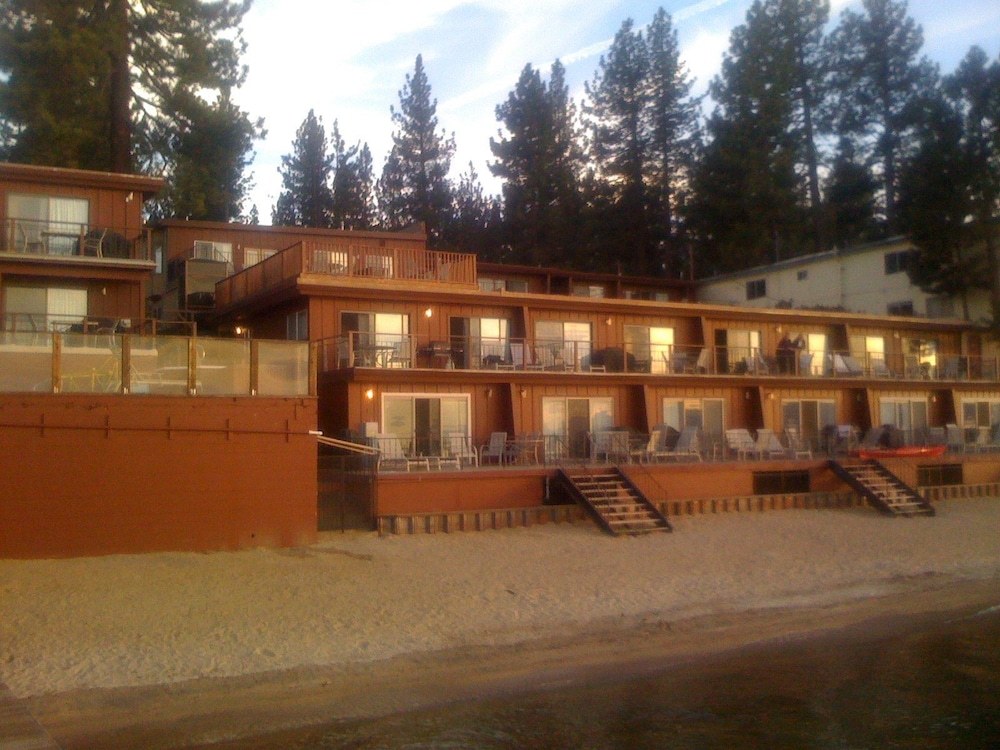 Lake Tahoe Vacations - Beachcomber Inn - Property Image 12
