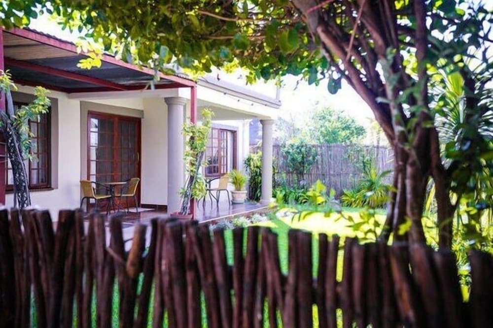 Mmakosha Lodge view 4