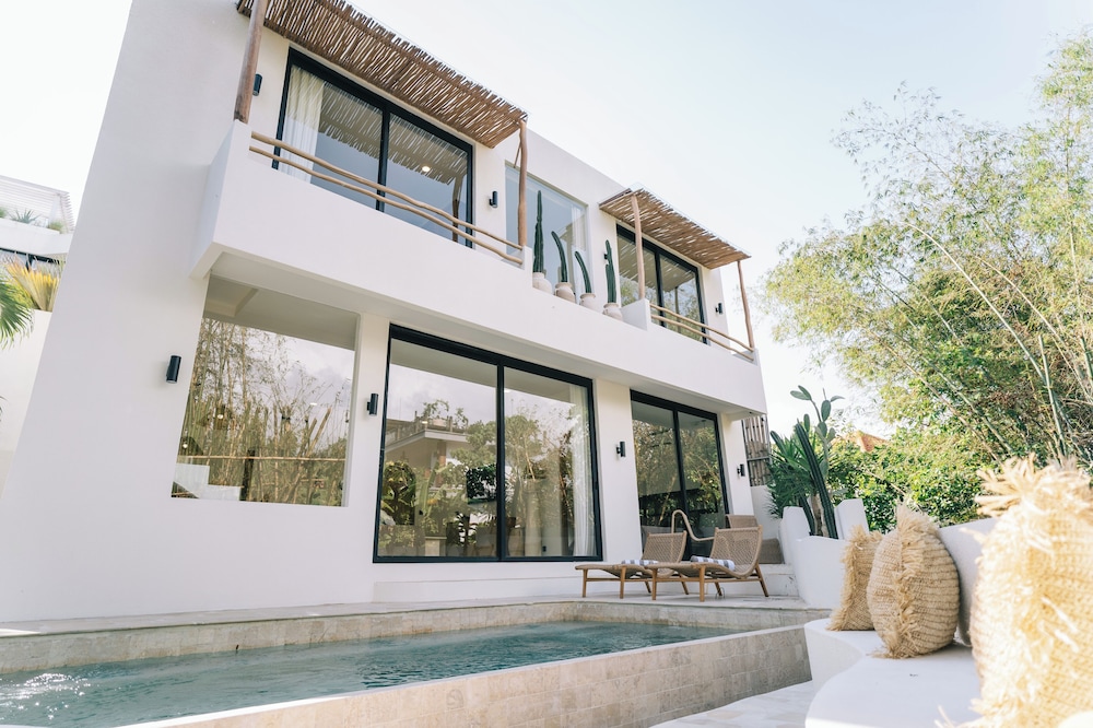 3Br Khana in Canggu With 3 Bedrooms and 3 5 Bathrooms