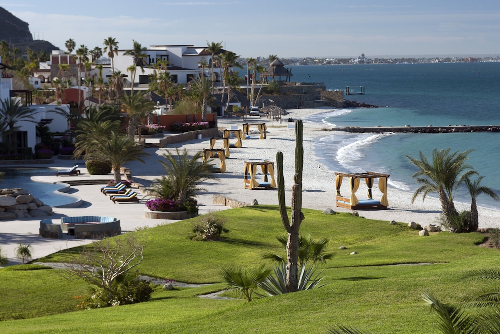 Playa de La Paz by Lumina