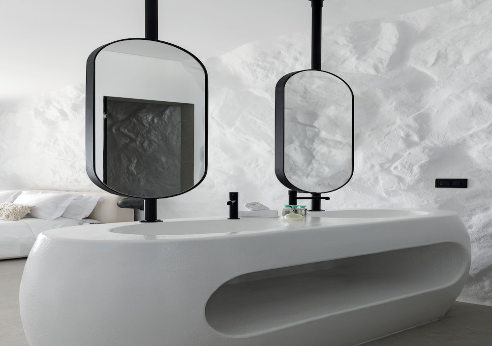 WhiteArt Suites