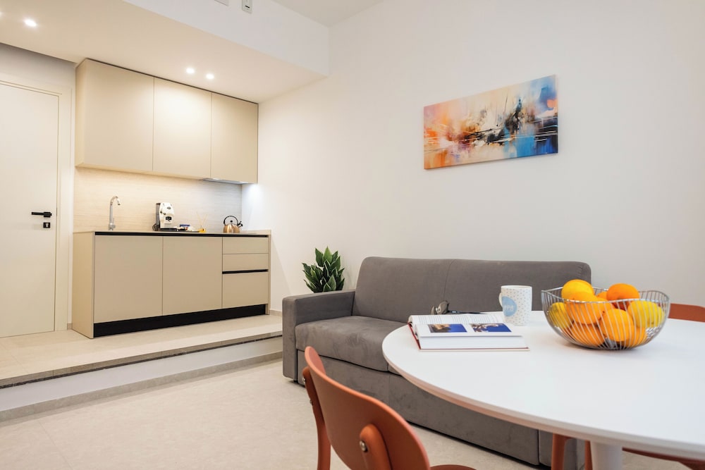 Nora's Suites