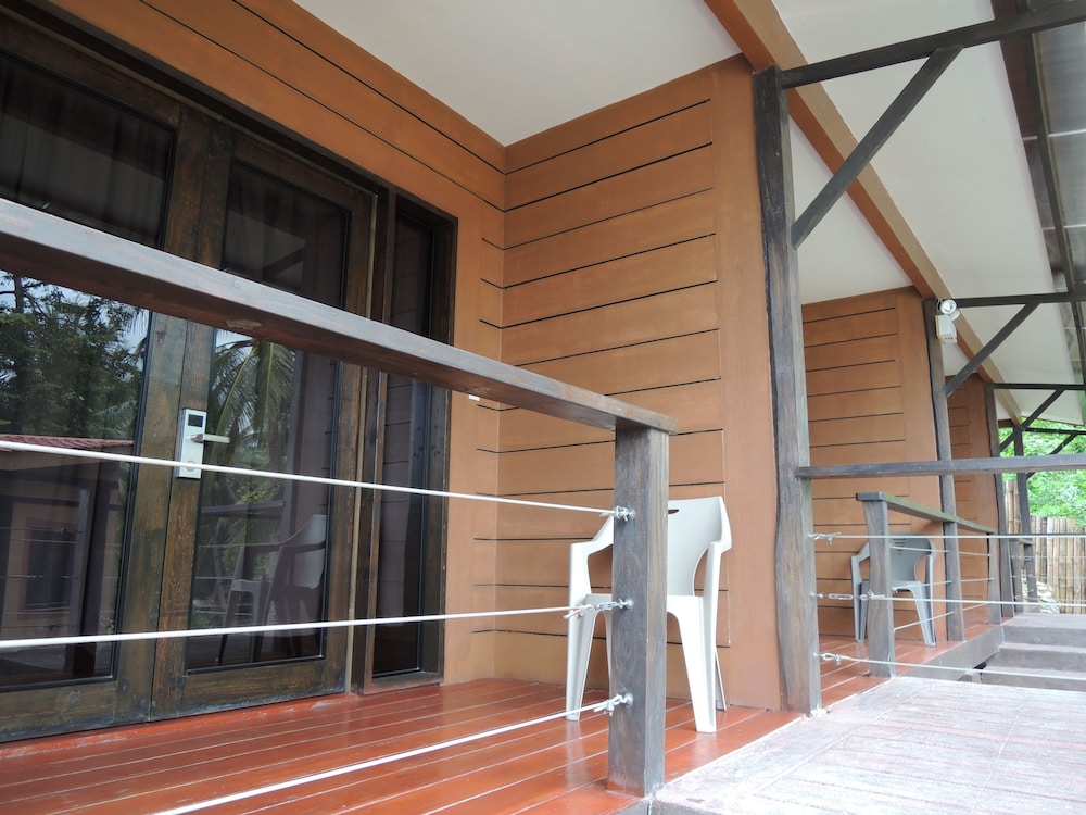 24/7 Lantawan Resort